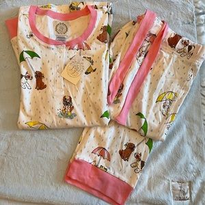 NWT Beaufort Bonnet Raining Cats & Dogs Wine Downs